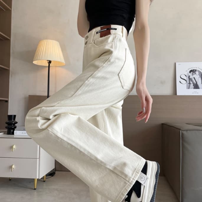 シンプル美脚ストレートデニム
