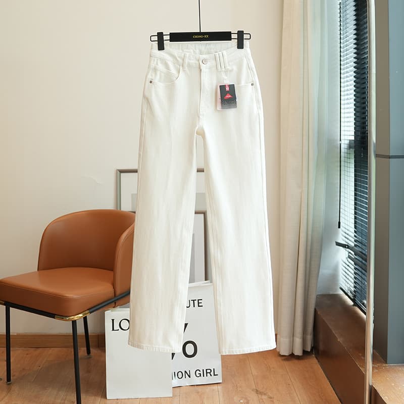 すっきりシルエット ストレートデニム