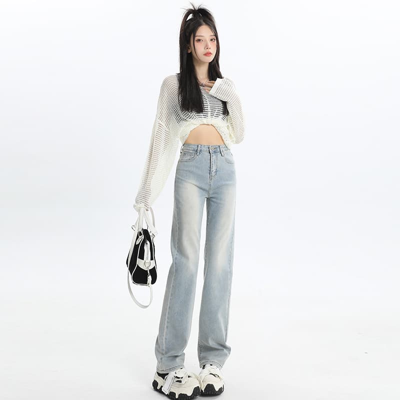 すっきりシルエット ストレートデニム