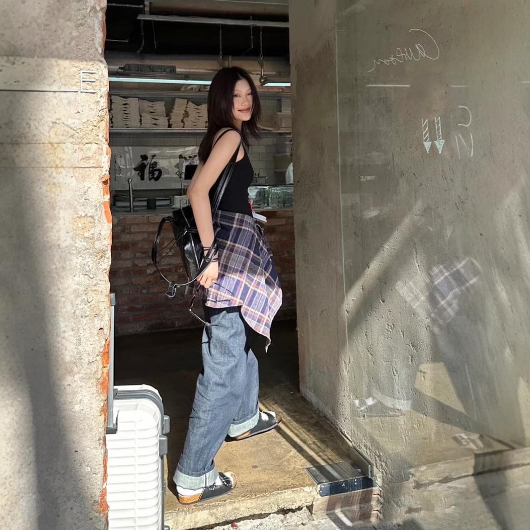 見た目美人シンプルストレートデニム