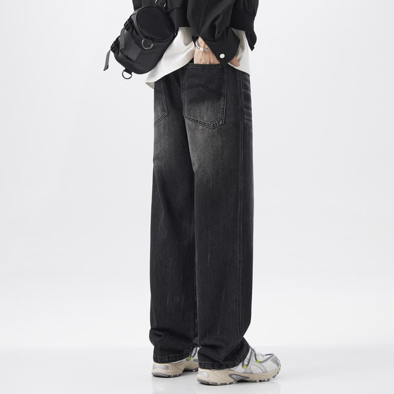 シンプルストレートデニム
