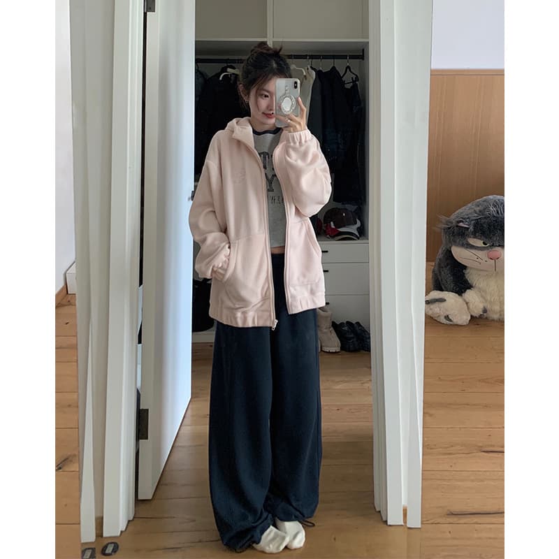 くつろぎゆったりストレートデニム