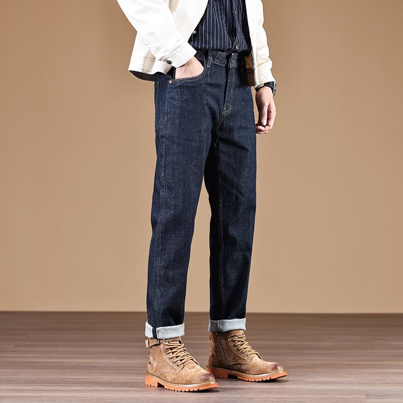 シンプル細身ストレートデニム