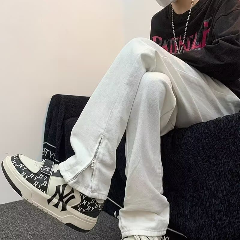 ストレートデニム すっきりシルエット裾ジップデニム