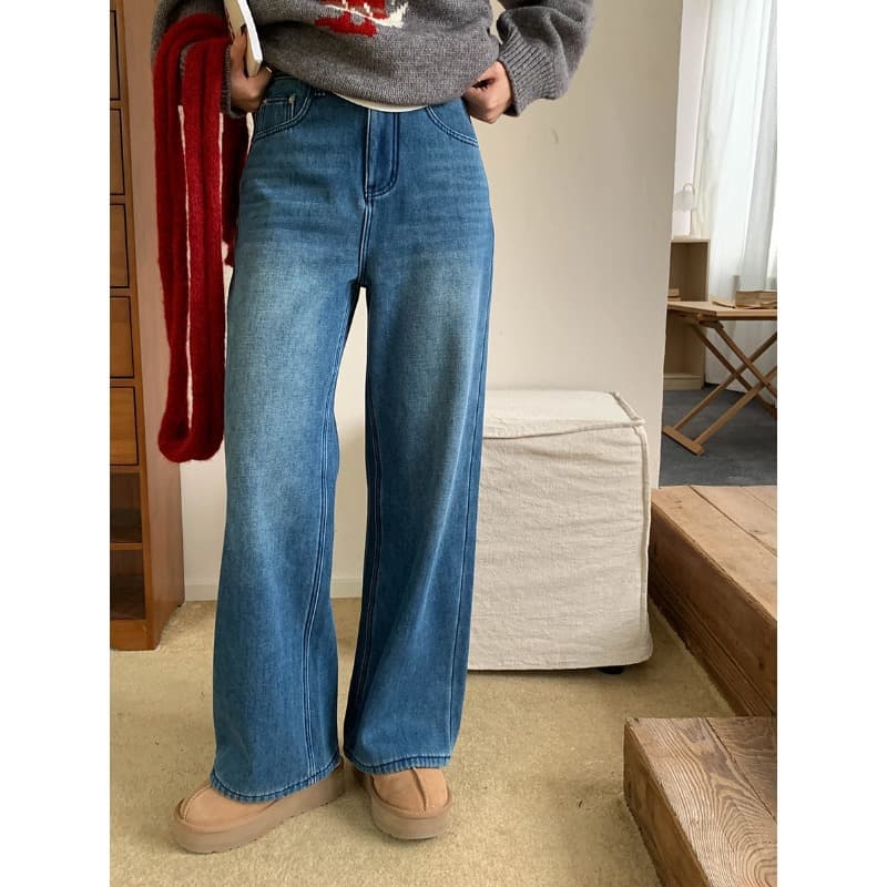ストレートデニム ゆったりシルエット美脚デニムパンツ