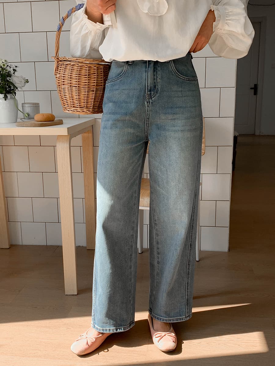 ゆったりシルエット リラックスストレートデニム